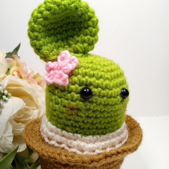 Amigurumi Little Cactus Plant. Crochet Cactus in Pot. Kawaii Toy. Stuffed Toy. - Picture 4 of 5